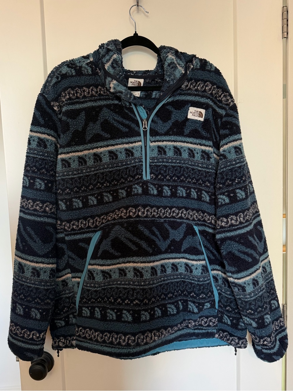 The North Face Men’s Navy and Teal Zip-Up Fleece